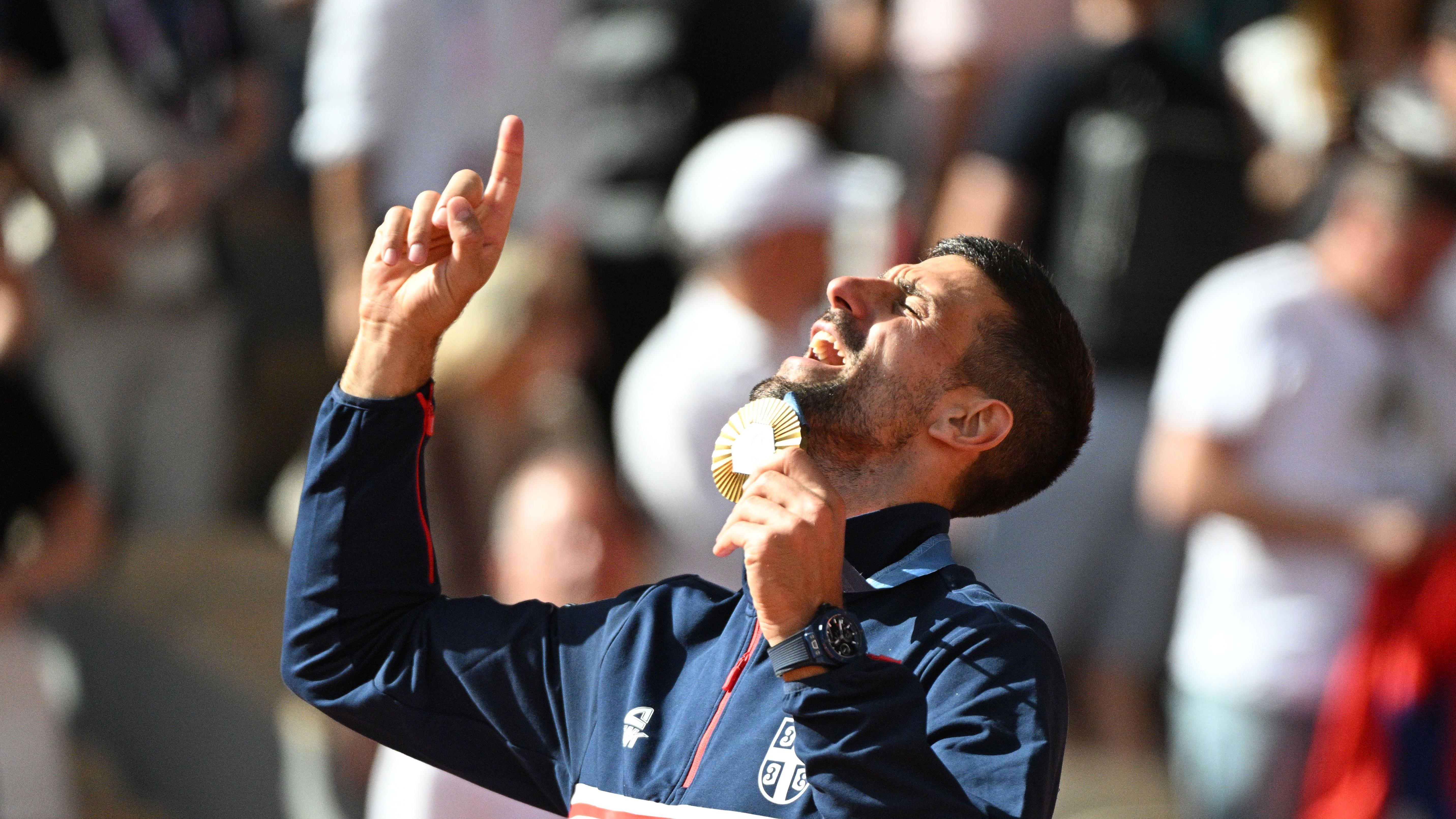 Novak Đoković sa zlatnom medaljom na Olimpijskim igrama u Parizu