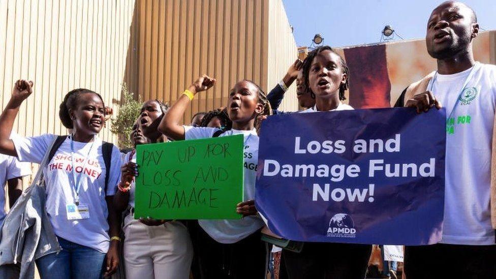 تظاهرات داعمة لتمويل صندوق الخسائر والأضرار المناخية