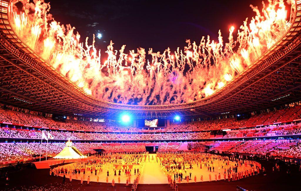 Los fuegos artificiales durante la apertura de los JJ.OO. de Tokio de 2020