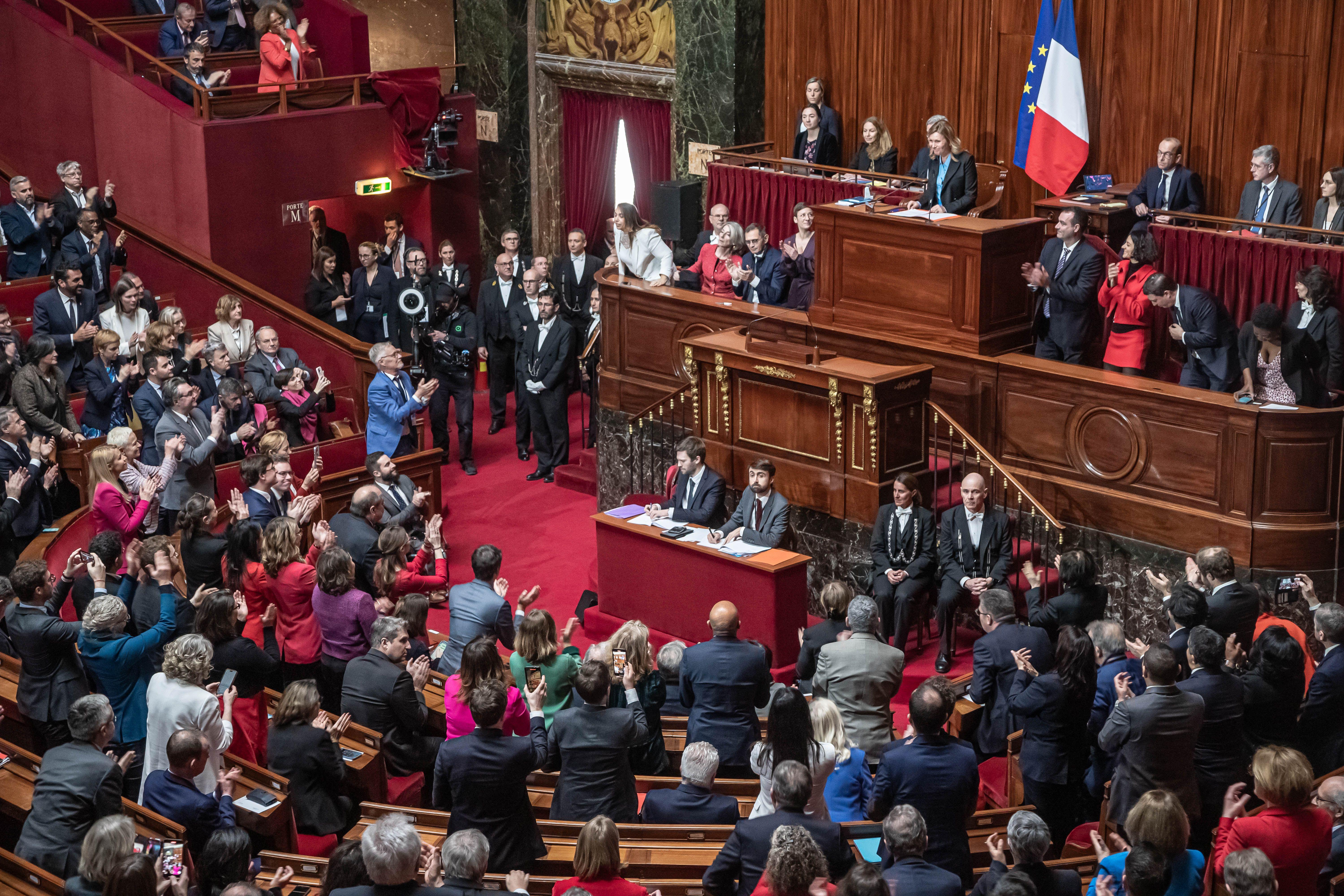البرلمان الفرنسي خلال التصويت على إدراج حق الإجهاض في الدستور