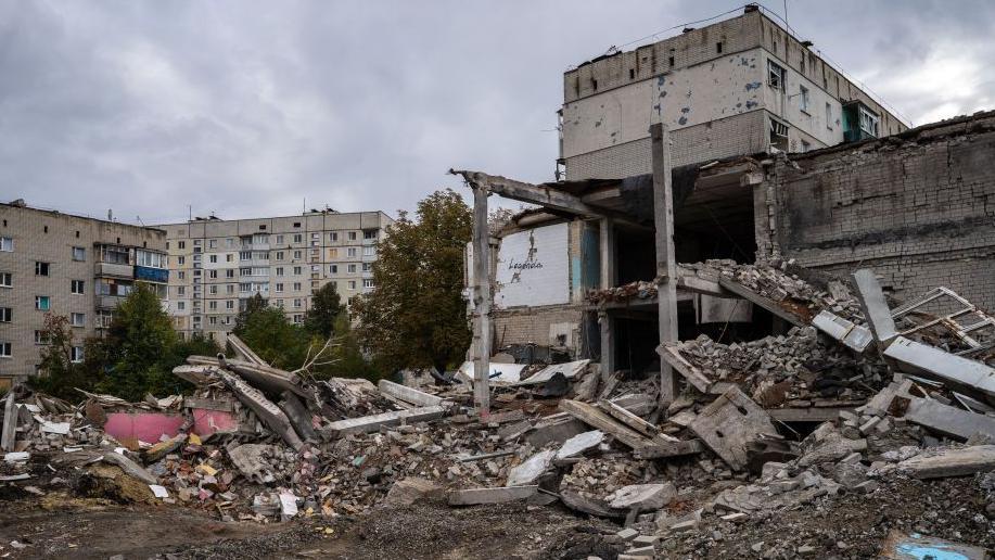 Edificio destruido en Kúpiansk