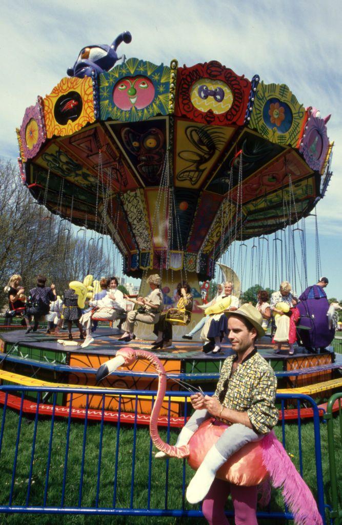 Visitantes en el Luna Luna de Hamburgo, Alemania, en 1987.