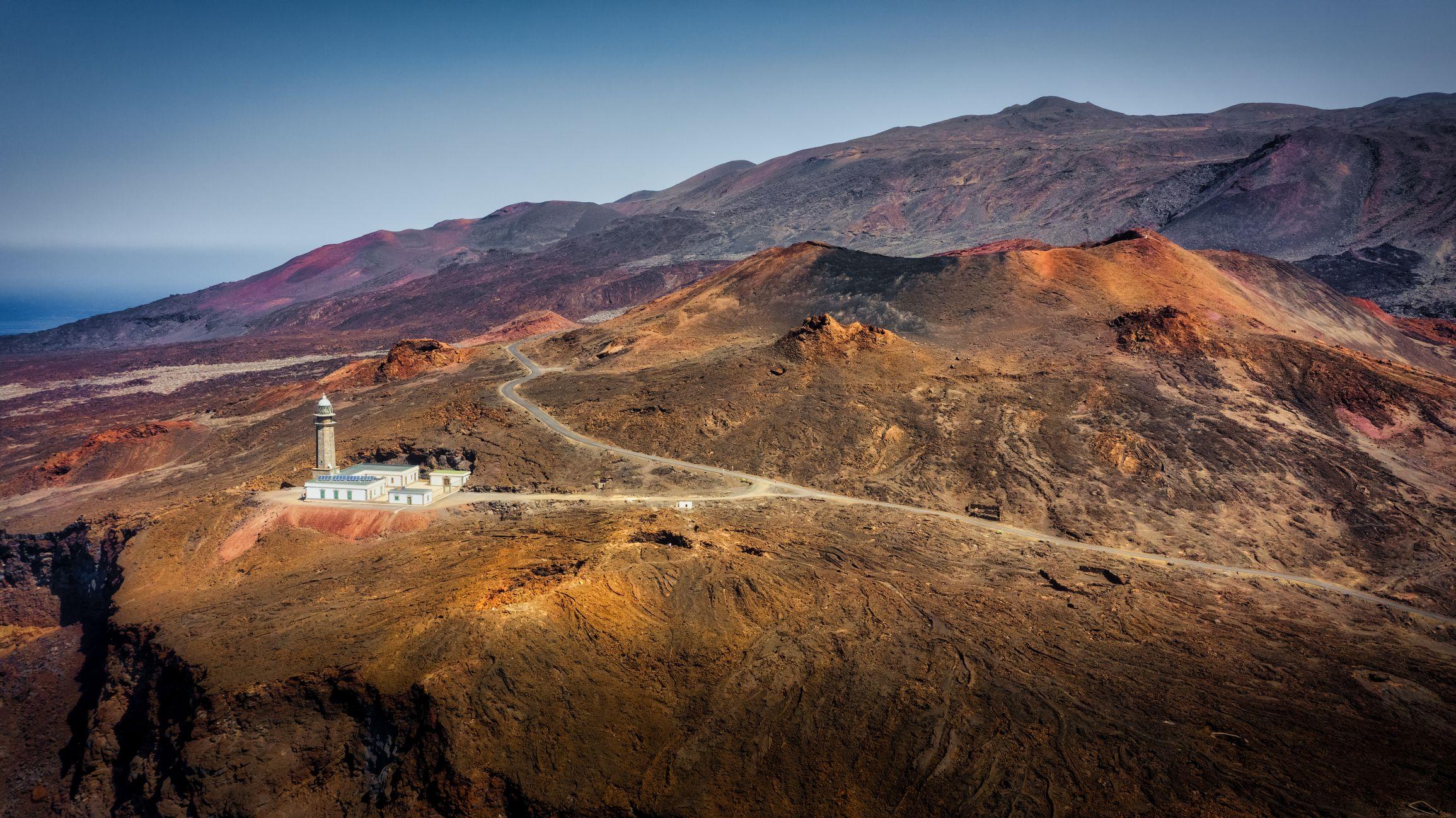 Faro en la isla del Hierro. 