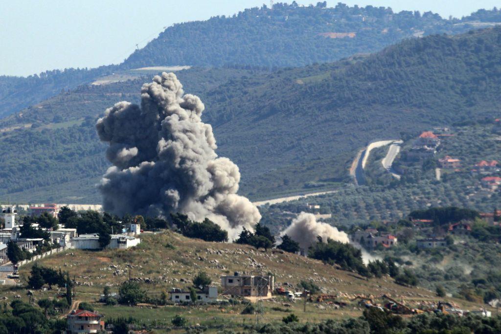 أعمدة دخان تتصاعد على الحدود اللبنانية الإسرائيلي