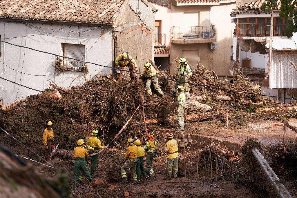 Equipes ainda procuram os desaparecidos