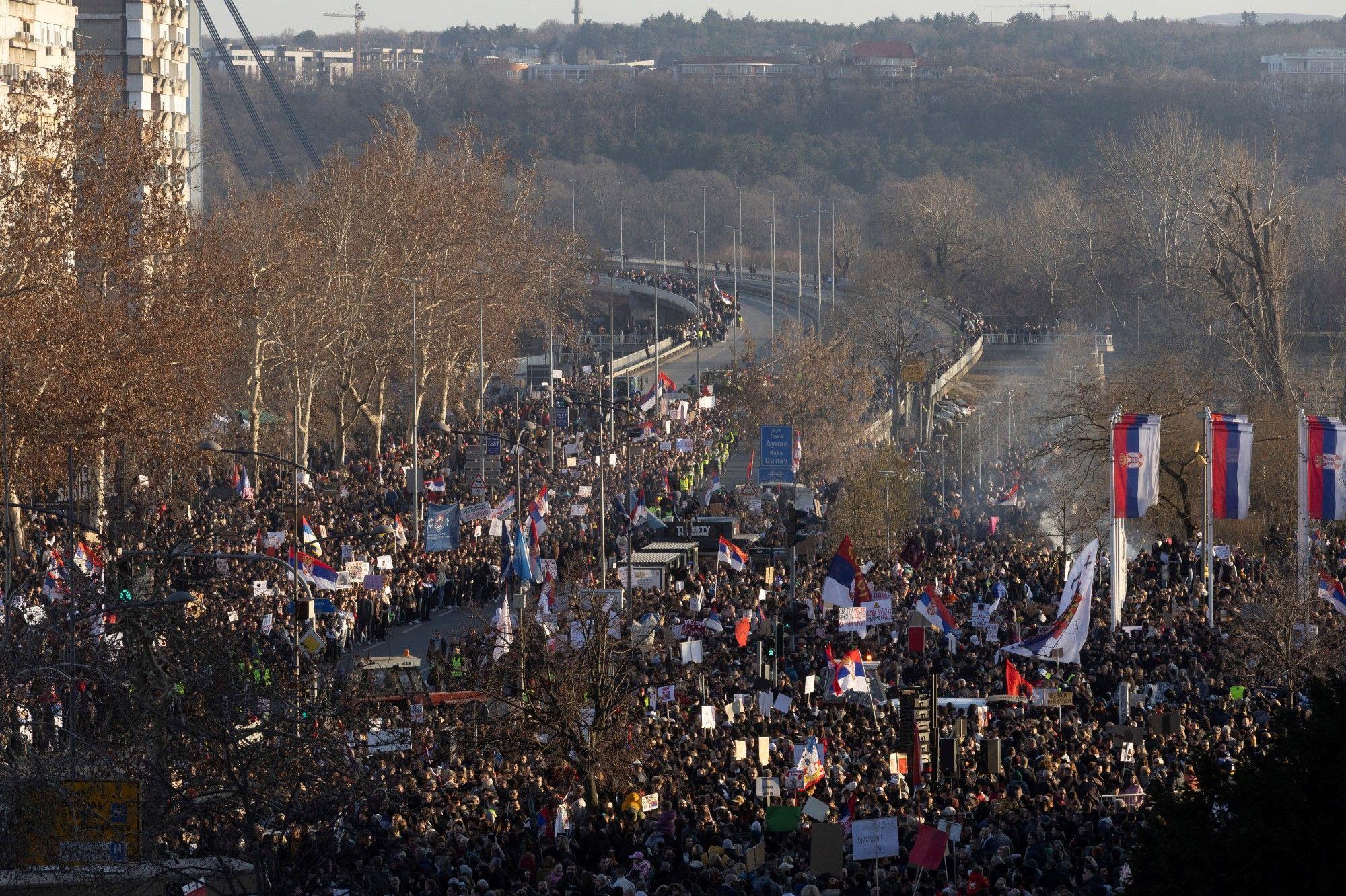 studenti, studentski protest, blokada mostova