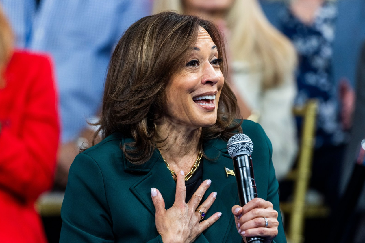 Kamala Harris en un encuentro con votantes