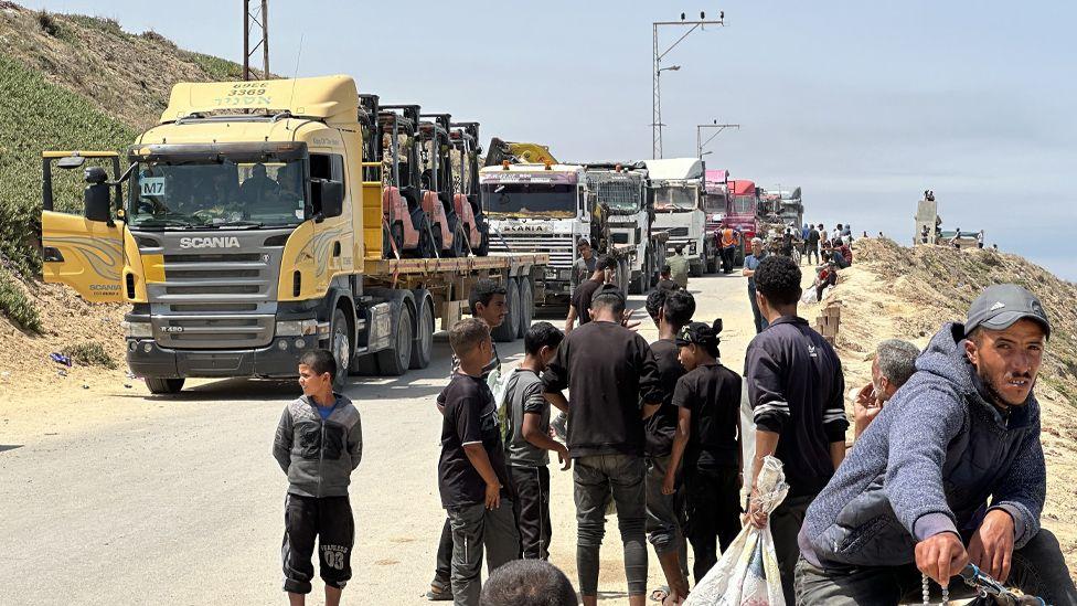 US confirms first aid trucks arrive via Gaza pier