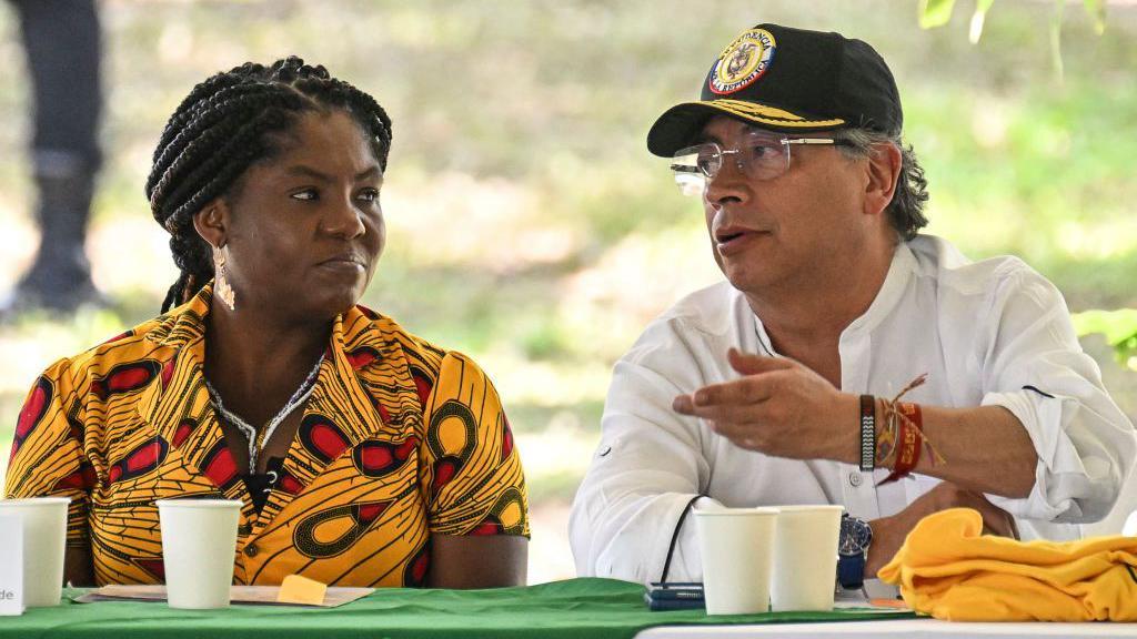 La vicepresidenta de Colombia, Francia Márquez, junto al presidente Gustavo Petro.