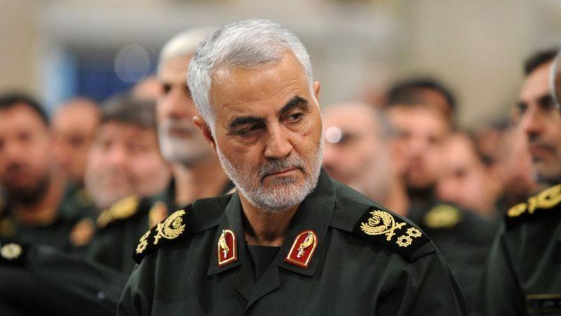 قاسم سليماني، قائد فيلق القدس الذي قتل في ضربة جوية أمريكية قرب مطار بغداد الدولي في يناير/كانون الثاني 2020.