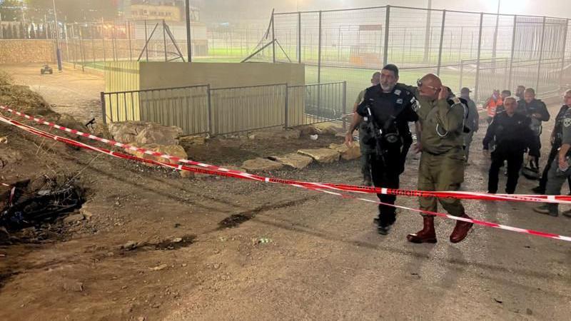 Policiais cercam local de ataque nas Colinas de Gol