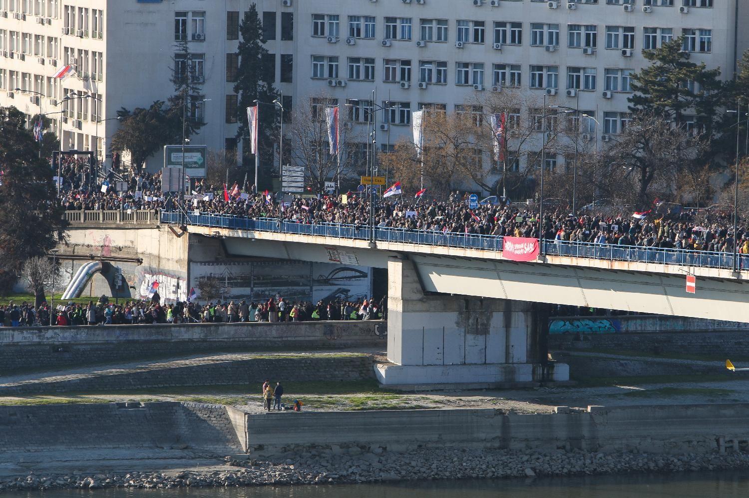 studenti, studentski protest, blokada mostova