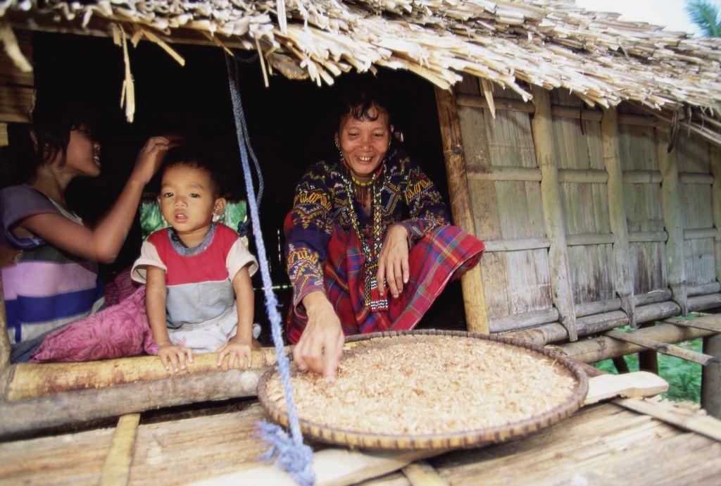 Tenun kain Filipina