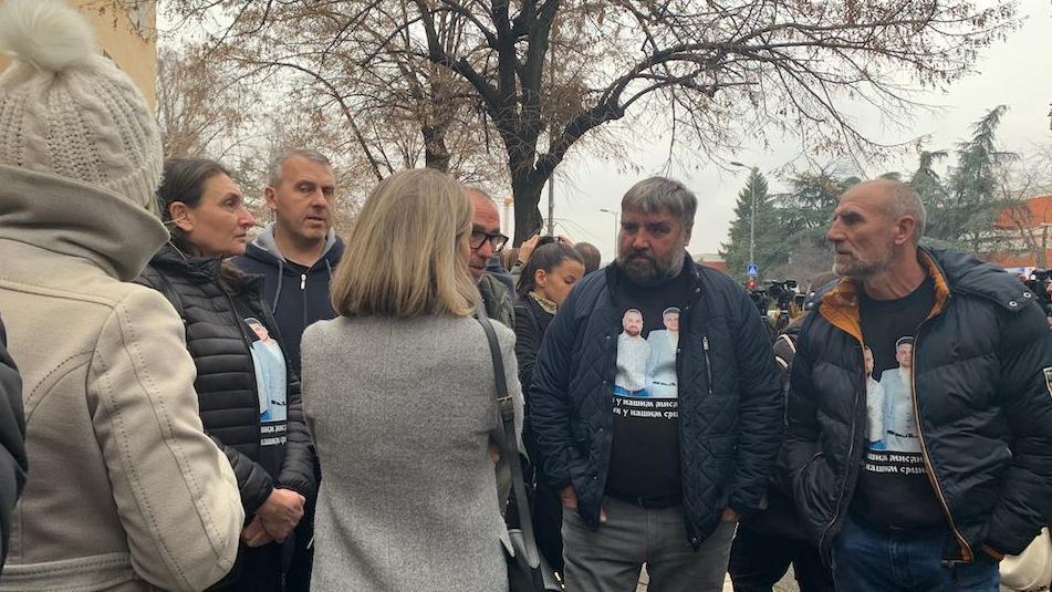 Porodice žrtava podržali su i roditelji ubijene dece iz škole "Vladislav Ribnikar"