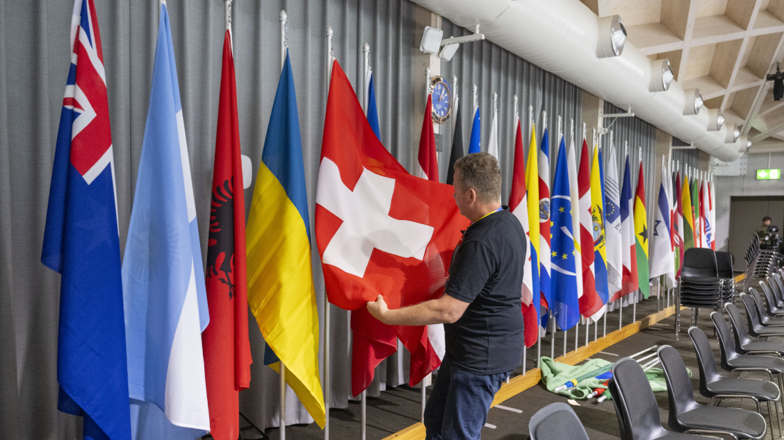 Ukraine seeks show of support at giant Swiss summit