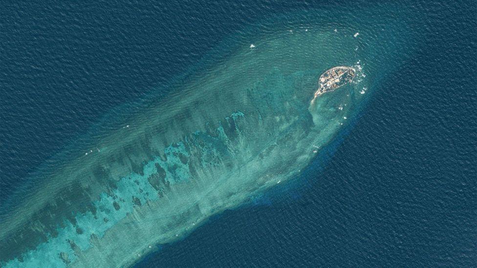 Foto aérea do Recife Pearson, também conhecido como isla Phan Vinh