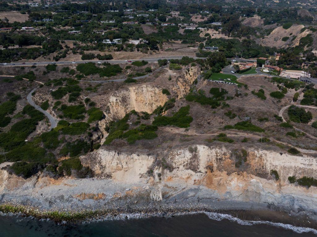 Imágenes aéreas de los desprendimientos más recientes en Portuguese Bend, una de las comunidades de Rancho Palos Verdes, Los Ángeles, California, Estados Unidos, el 31 de agosto de 2024.