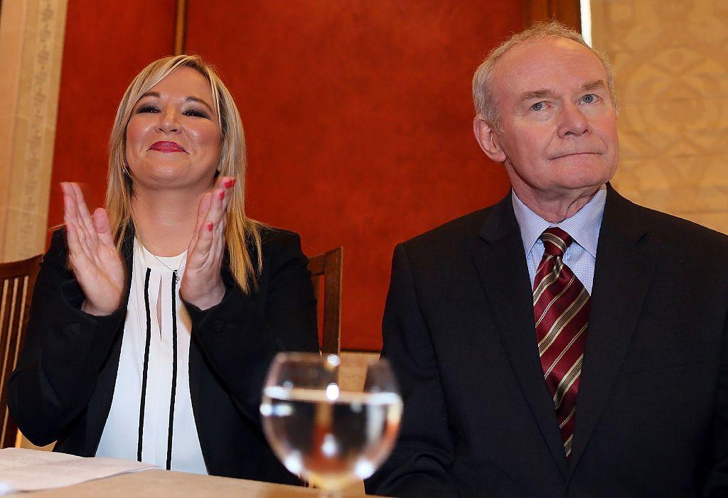 Michelle O’Neill y Martin McGuinness en 2017