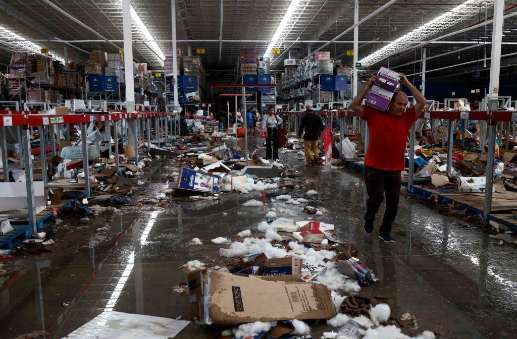 Una tienda que fue saqueada en Acapulco