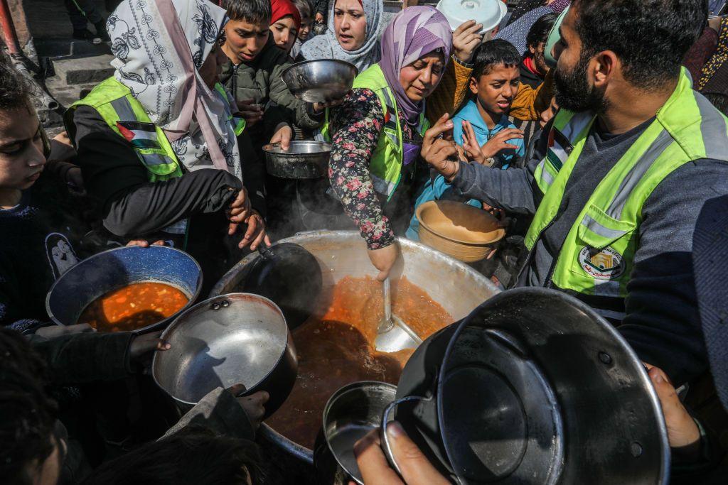Distribución de alimentos en Gaza
