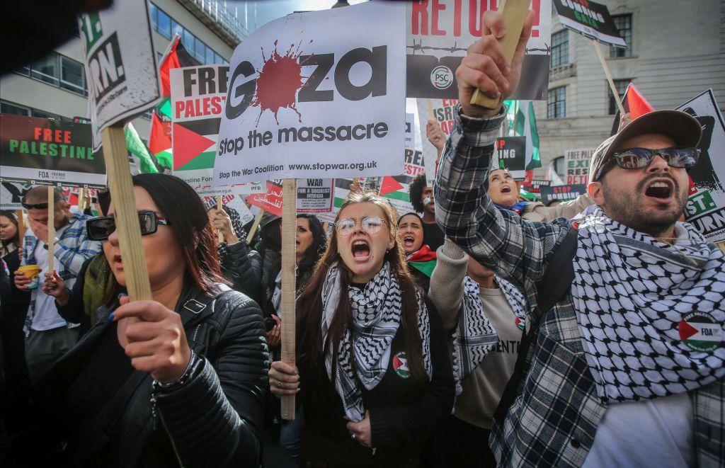 Manifestantes pro palestinos en Londres.