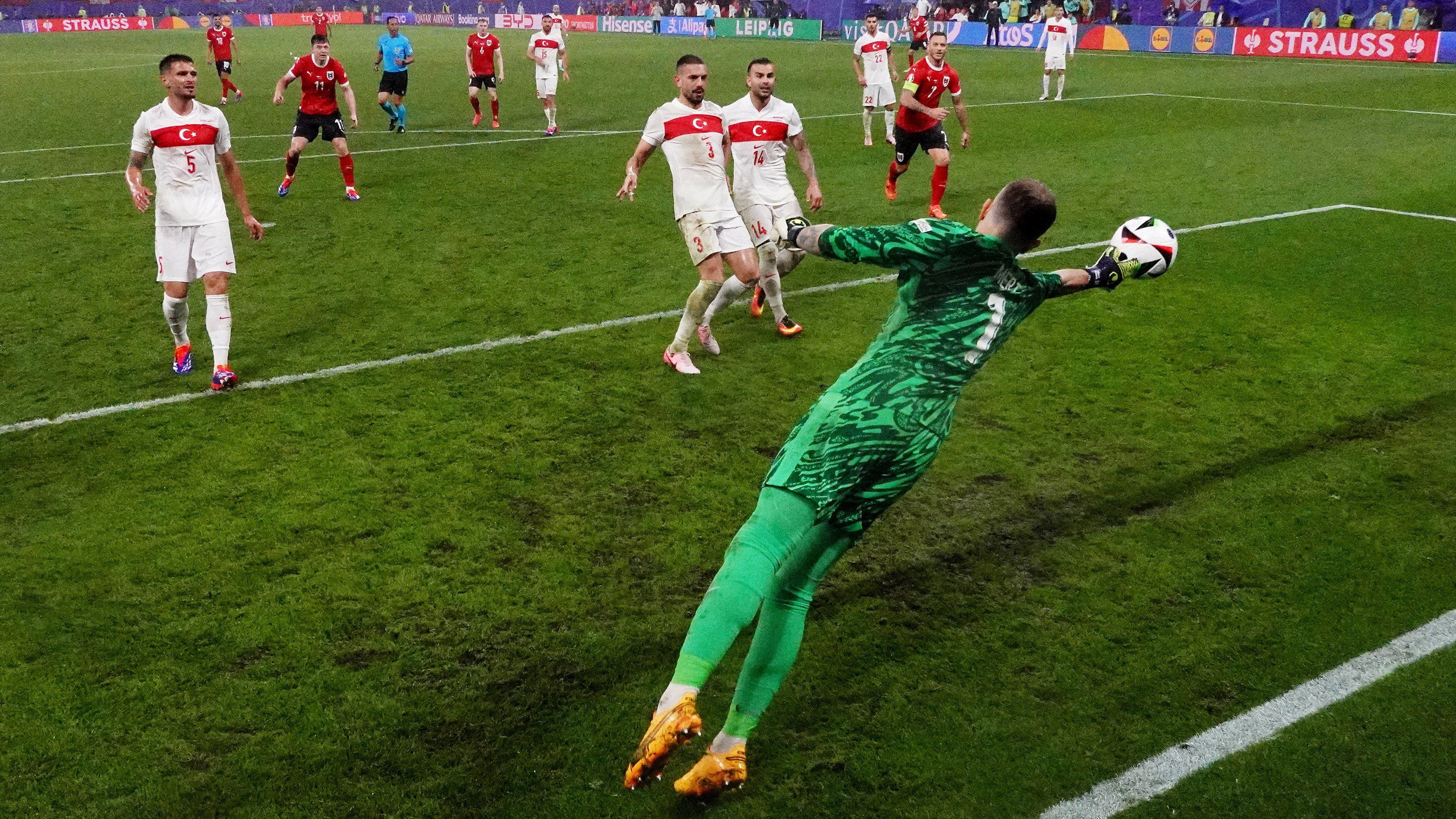 Banks replica - was this one of great saves in Euros history? 