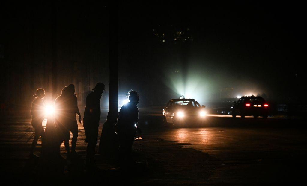 Calle sin luz en La Habana