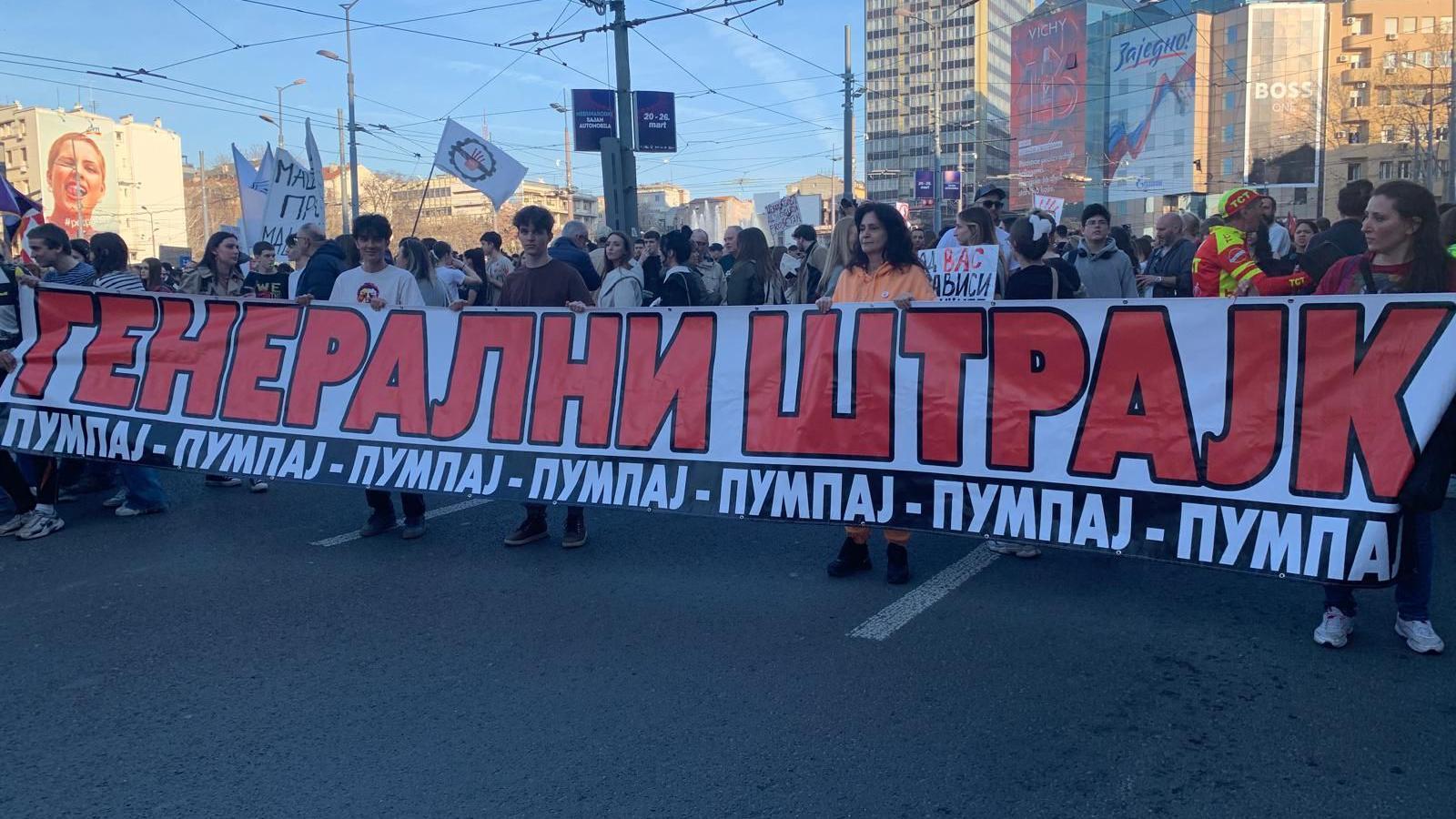 'Generalni štrajk': Počela 'šetnja krugom dvojke' u Beogradu 1 Protesti u Beogradu