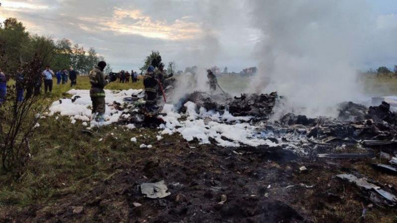 Escombros del avión estrellado en Rusia 