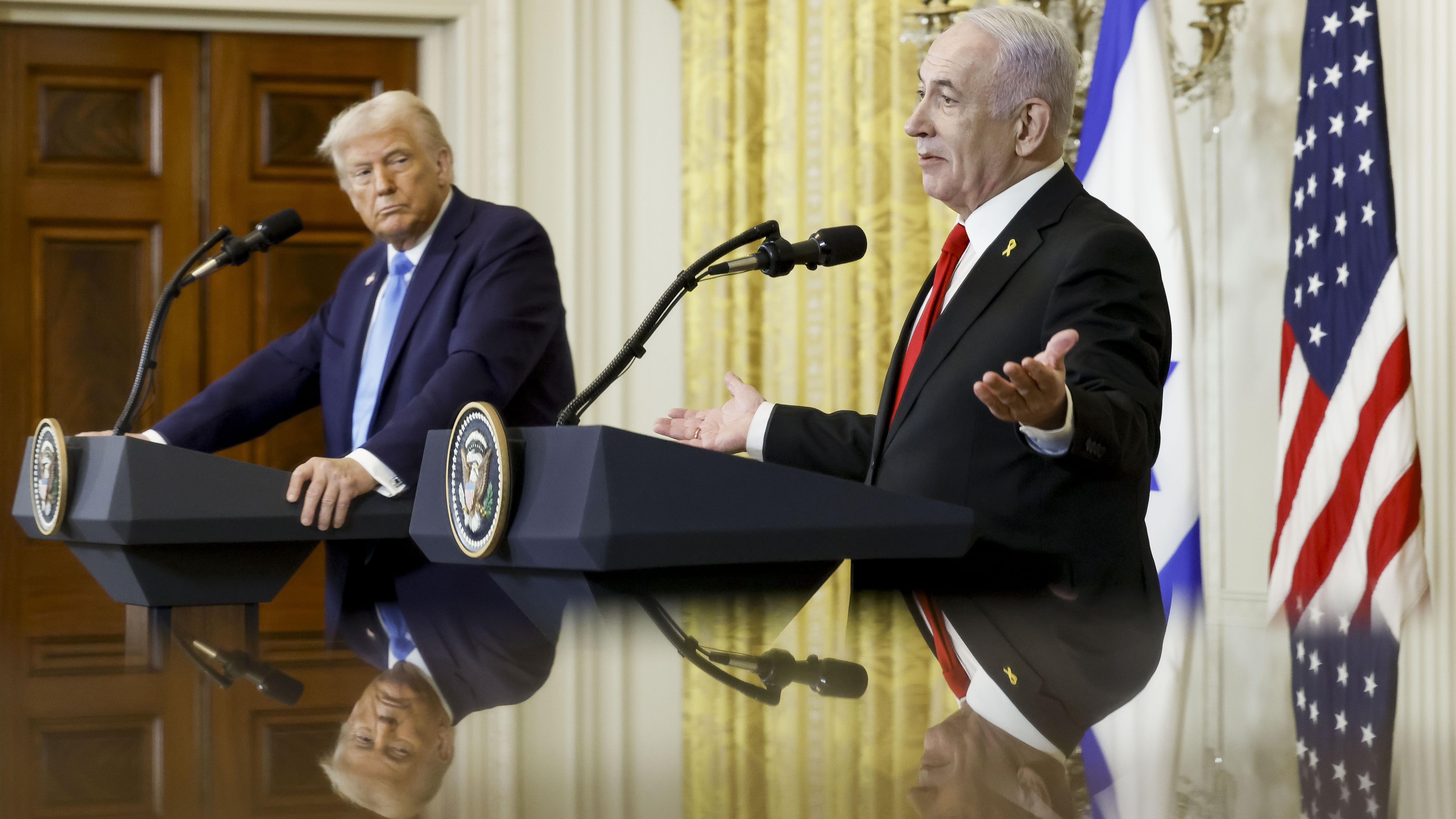 Trump mengatakan Gaza "akan diserahkan ke Amerika Serikat oleh Israel setelah pertempuran berakhir".