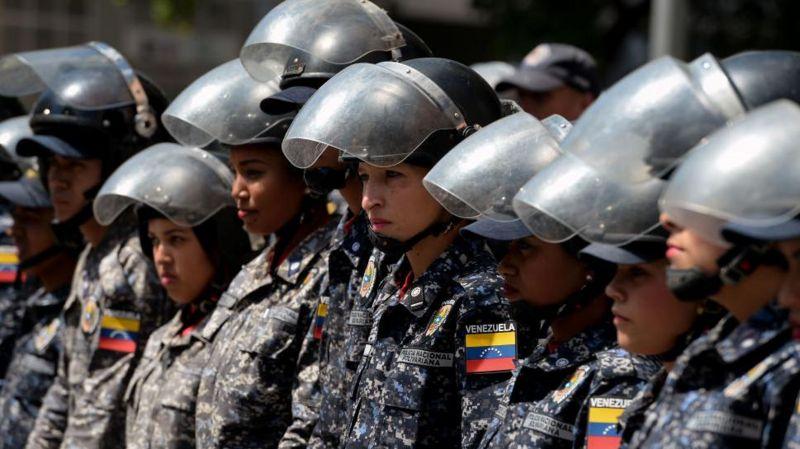 Agentes da Polícia Nacional Bolivariana