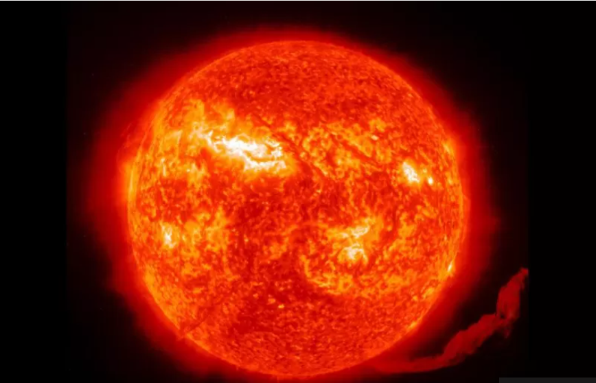 انفجار على سطح الجانب الأيمن من الشمس، 2012 