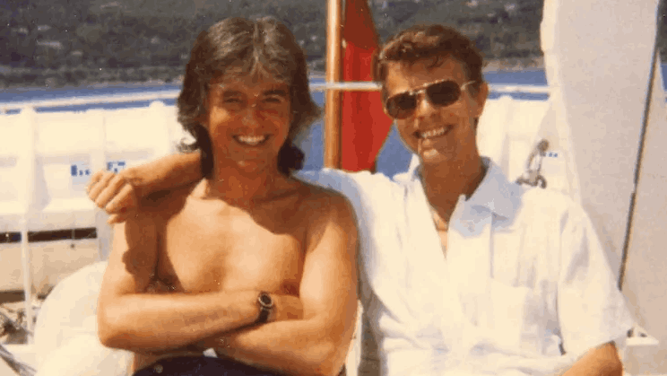 George Underwoond y David Bowie un bote