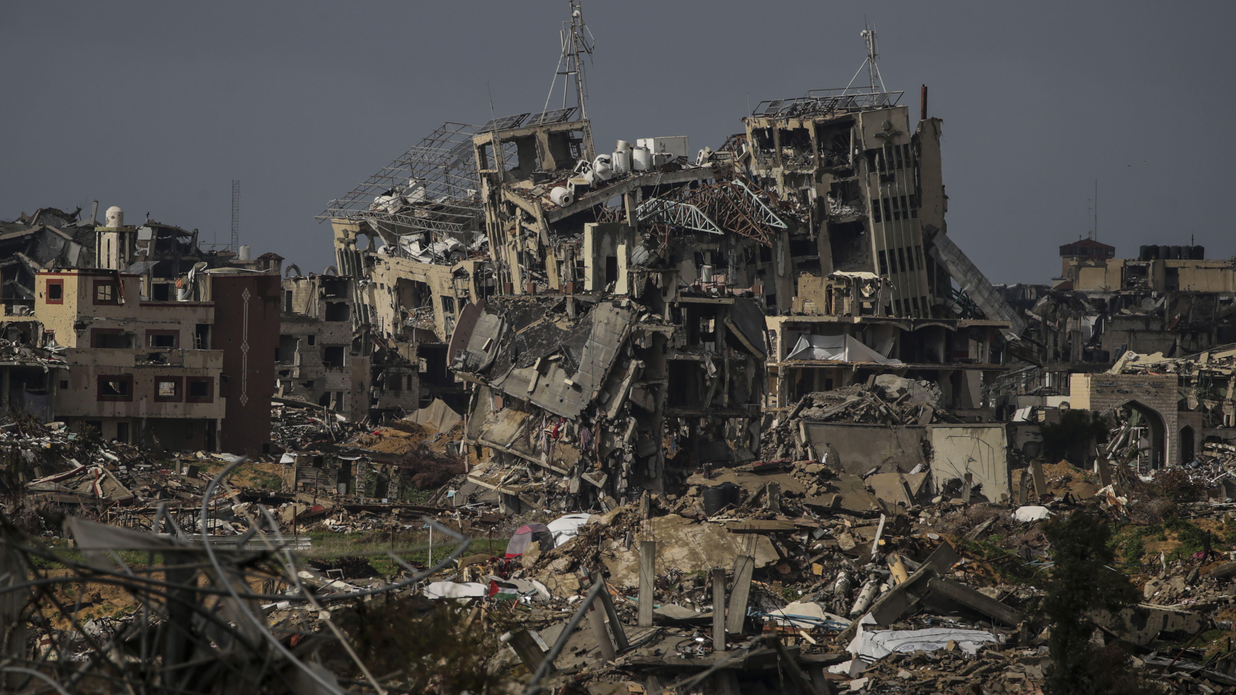 Tingkat kerusakan di sebuah lingkungan di Gaza difoto pada Februari