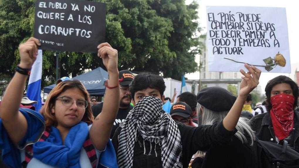 Protestas tras primera vuelta electoral en Guatemala