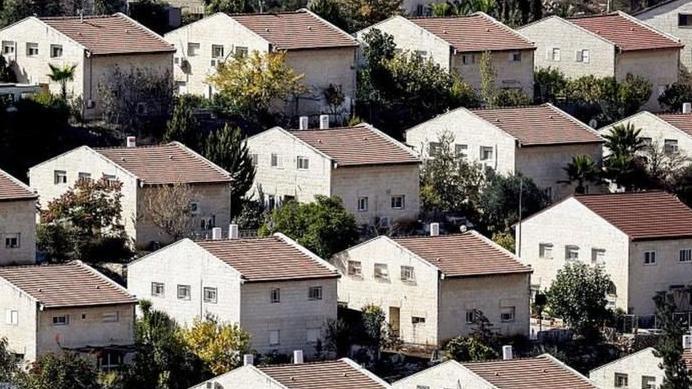 منظر عام للمنازل في مستوطنة عوفرا في الضفة الغربية التي تحتلها إسرائيل