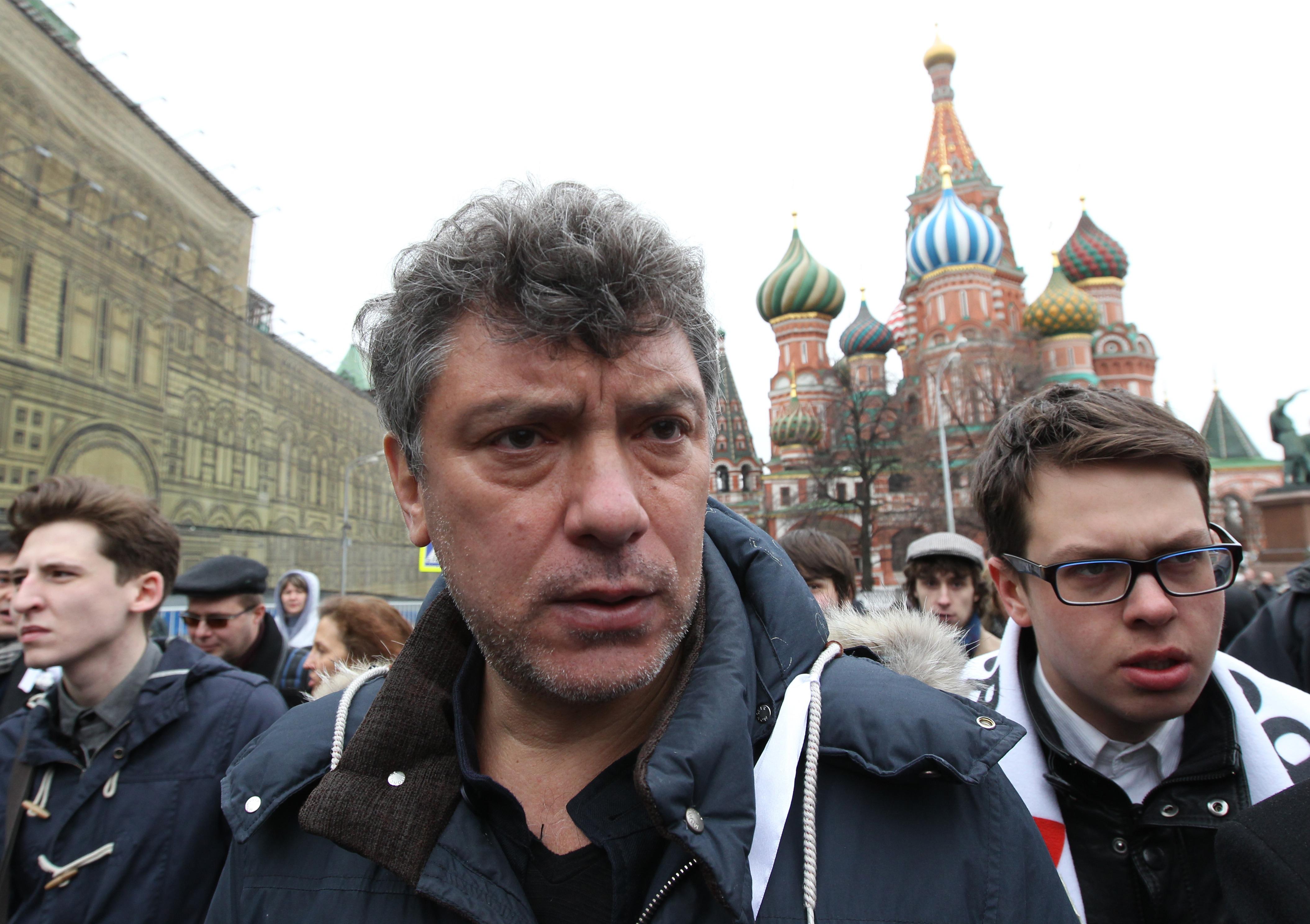 Nemtsov en una protesta cerca del Kremlin.