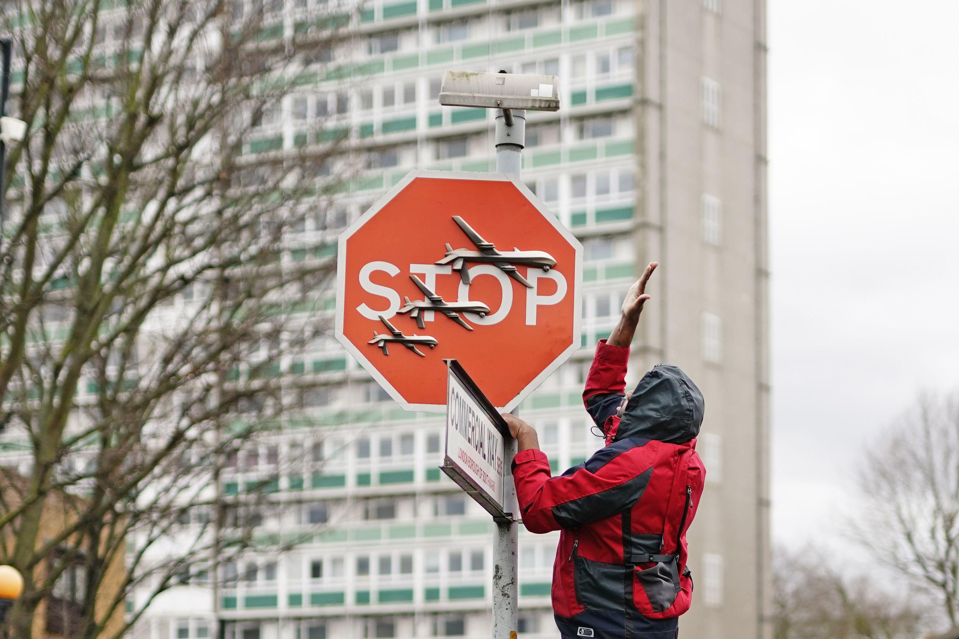La obra de los drones fue robada horas después de que Banksy confirmara su autenticidad.confirmarse