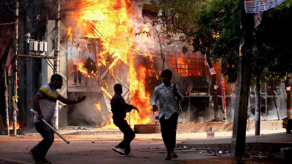 Bangladesh anti-government protests kill 80