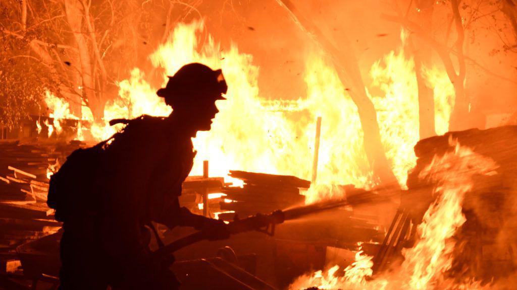 الحرائق في لوس أنجلوس