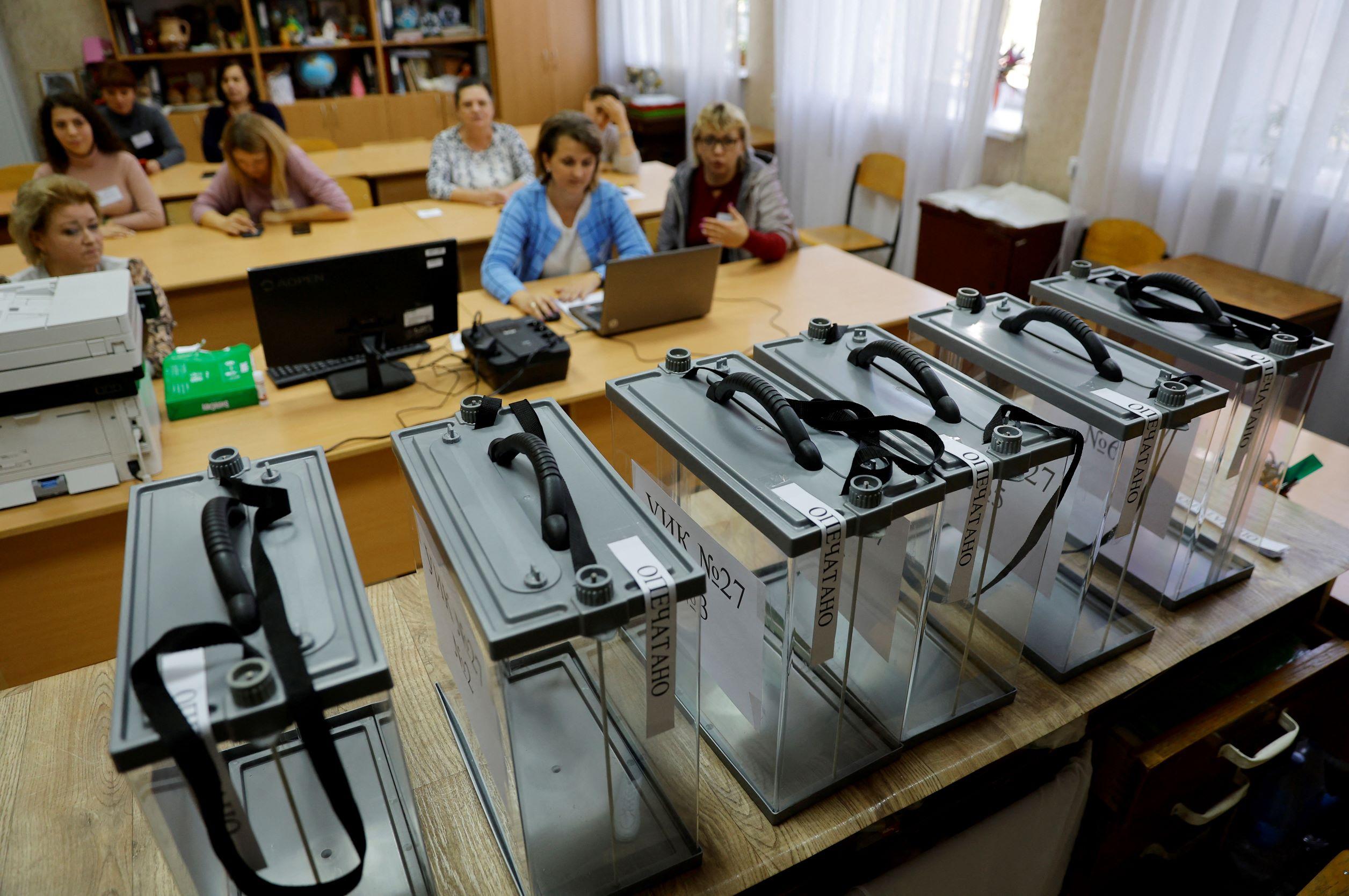 Ukrayna'da Rus işgali altındaki dört bölgede referandum başladı