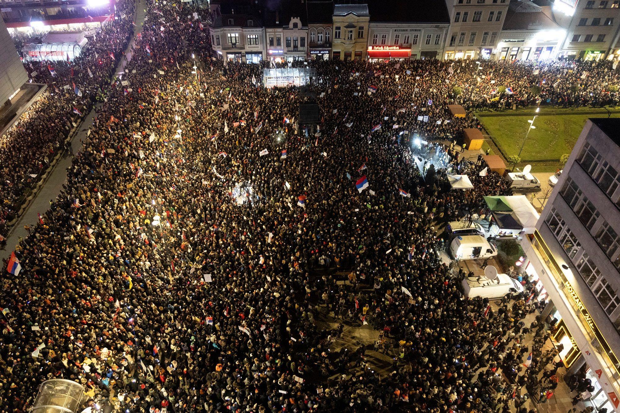 Pogled iz ptičije perspektive na protest u Nišu