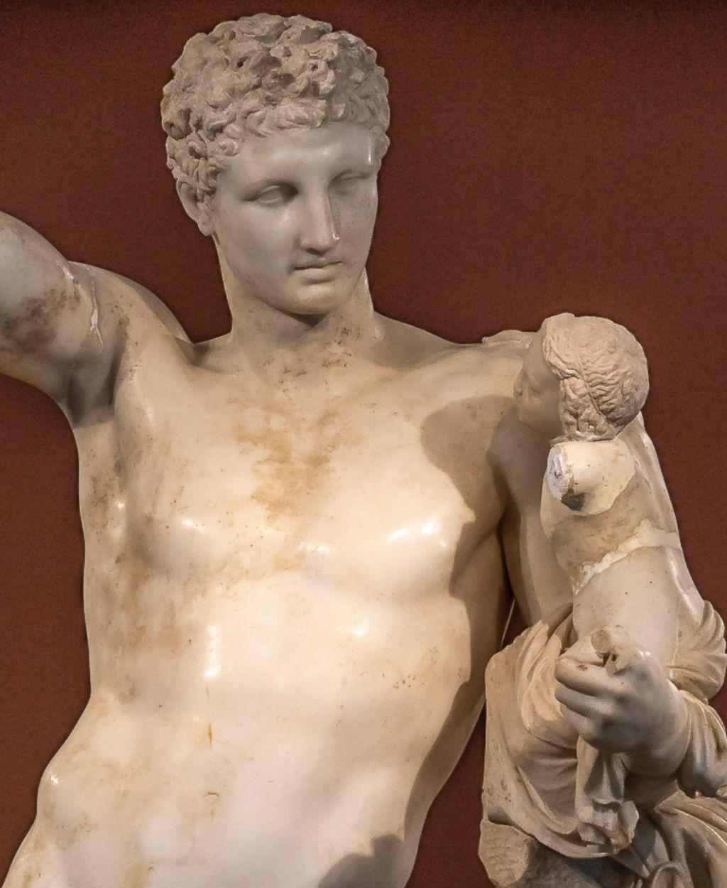 Hermes cargando a Dionisios bebé