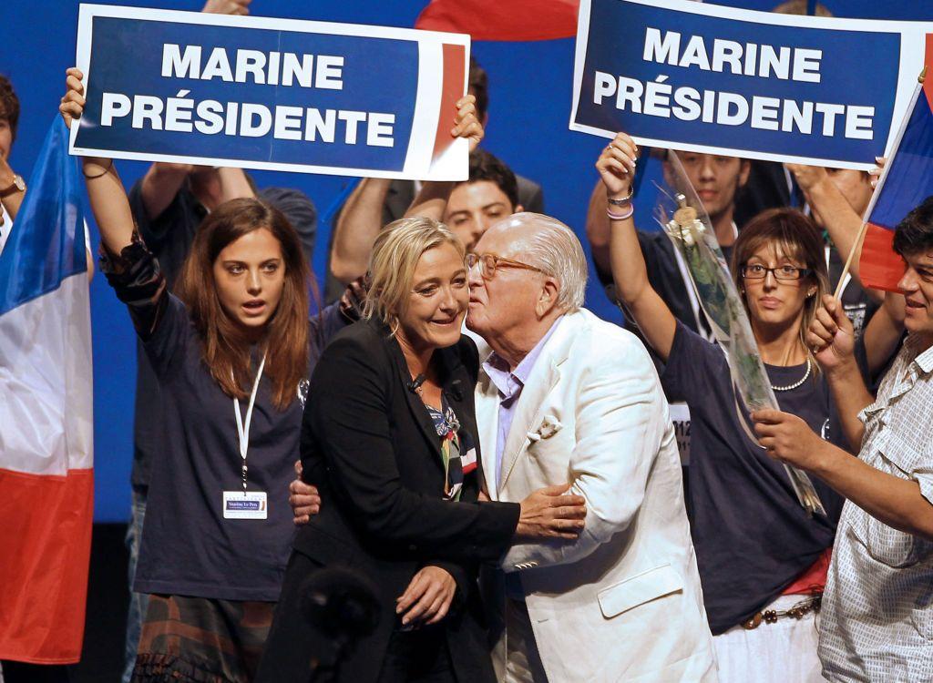 Jean-Marie Le Pen durante evento de campanha de sua filha em 2011