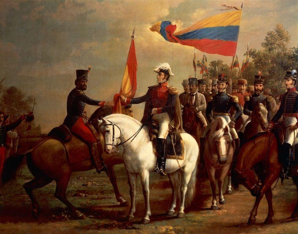 Simón Bolívar en su caballo blanco liderando sus tropas en el campo de batalla
