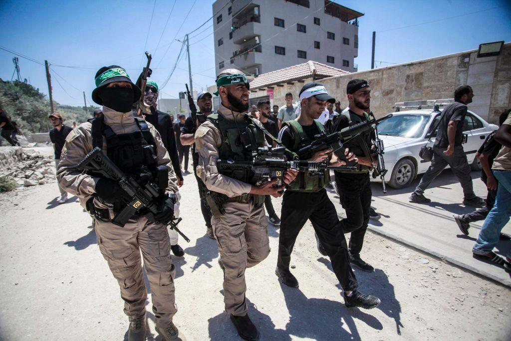 Miembros de las Brigadas Al-Qassam armados en 2023.