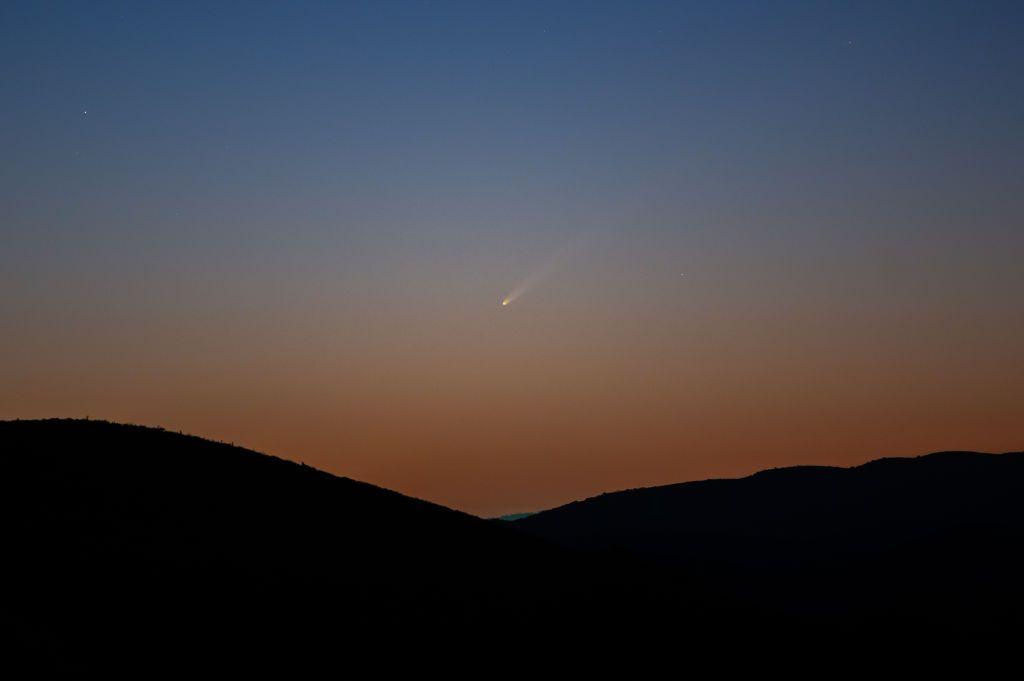 Cometa C/2023 A3 Tsuchinshan-ATLAS visto de Gran Canaria, Espanha