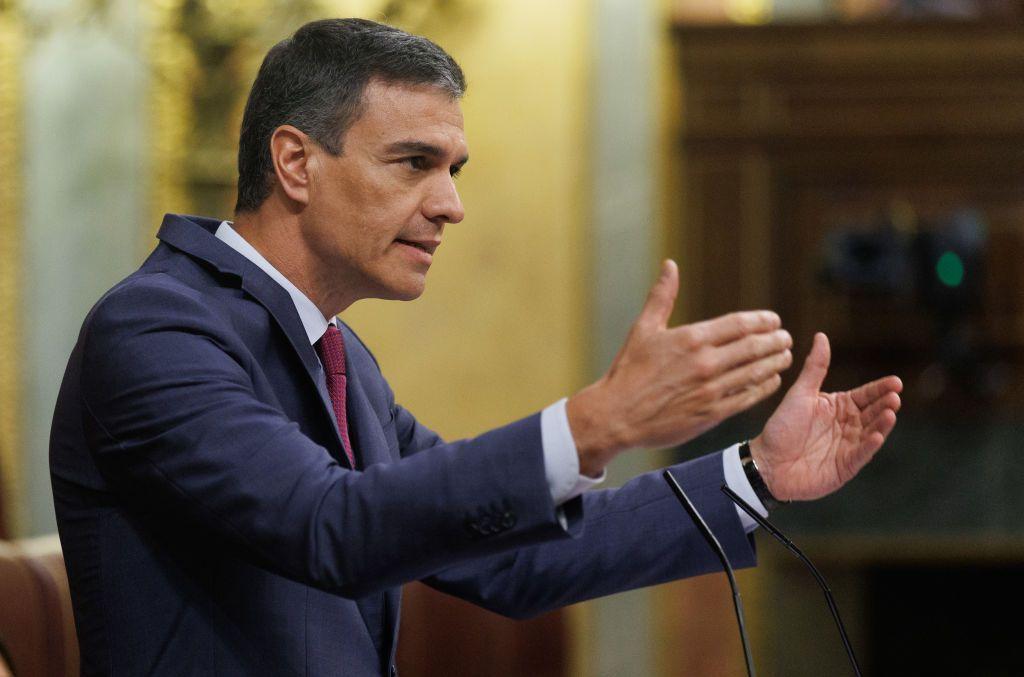 Pedro Sánchez interviene en el Parlamento español. 