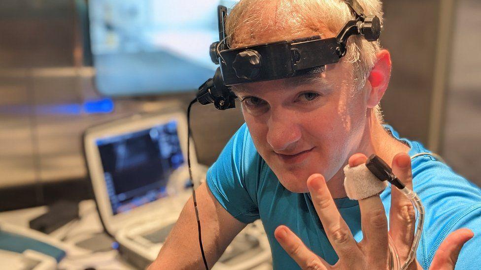 ما أقصى درجات حرارة يمكن أن يتحملها الجسم؟ 1 مذيع بي بي سي جيمس غالاغر