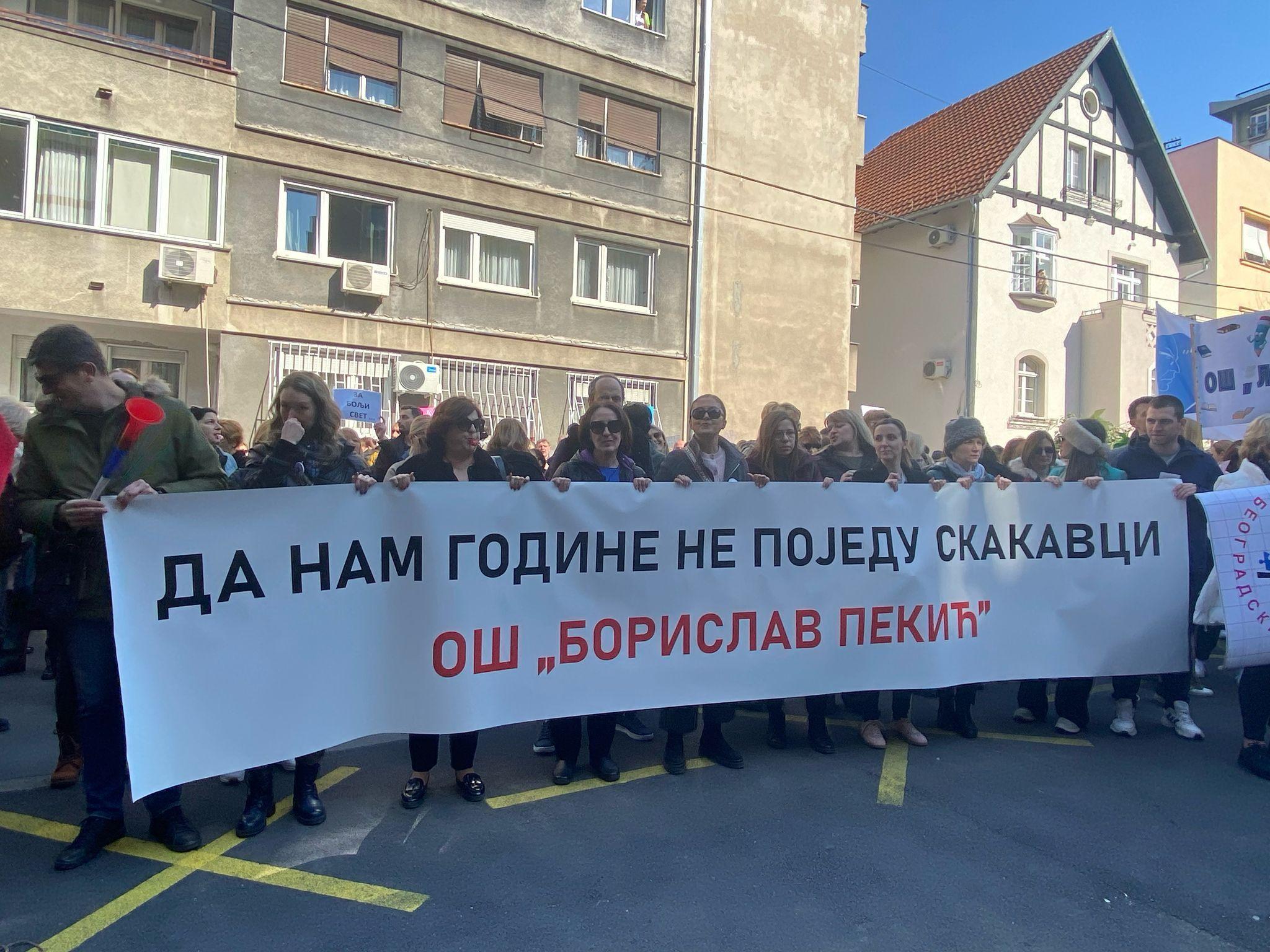 Protest prosvetnih radnika osnovnih škola u Beogradu